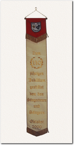 Fahnenschleife zum 100. Jubiläum