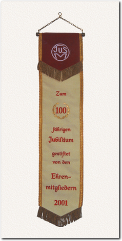 Fahnenschleife zum 100. Jubiläum