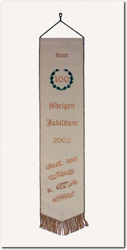 Fahnenschleife zum 100. Jubiläum